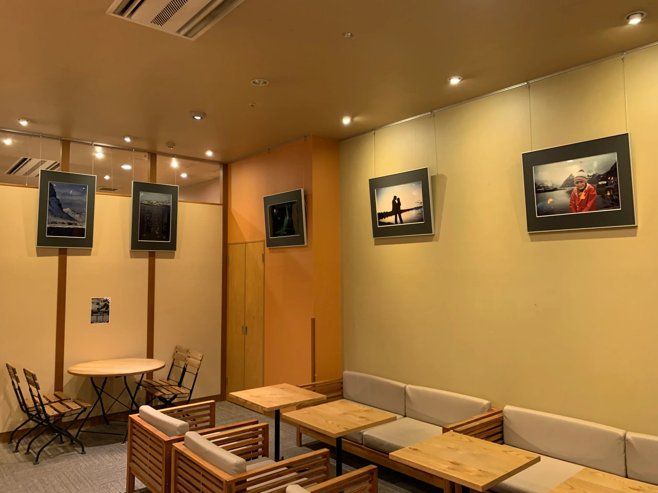 マチナカギャラリー「地球に生きる　三輪晃久写真展」開催中です！